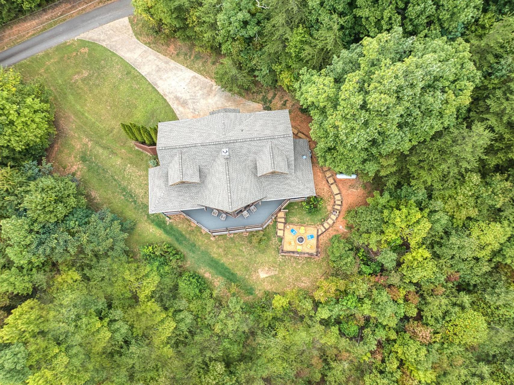 Sky High Lodge By Bk Stays. Large Cabin. Amazing Views. Game Room. Jacuzzi. Six Bedrooms. Sleeps 12 Blue Ridge Eksteriør billede