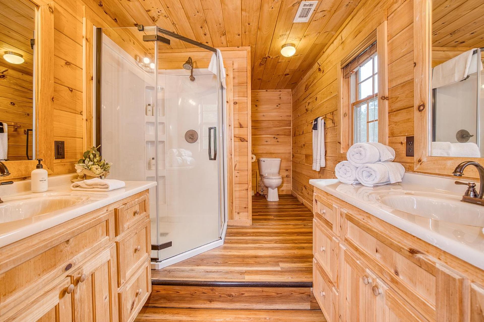 Sky High Lodge By Bk Stays. Large Cabin. Amazing Views. Game Room. Jacuzzi. Six Bedrooms. Sleeps 12 Blue Ridge Eksteriør billede