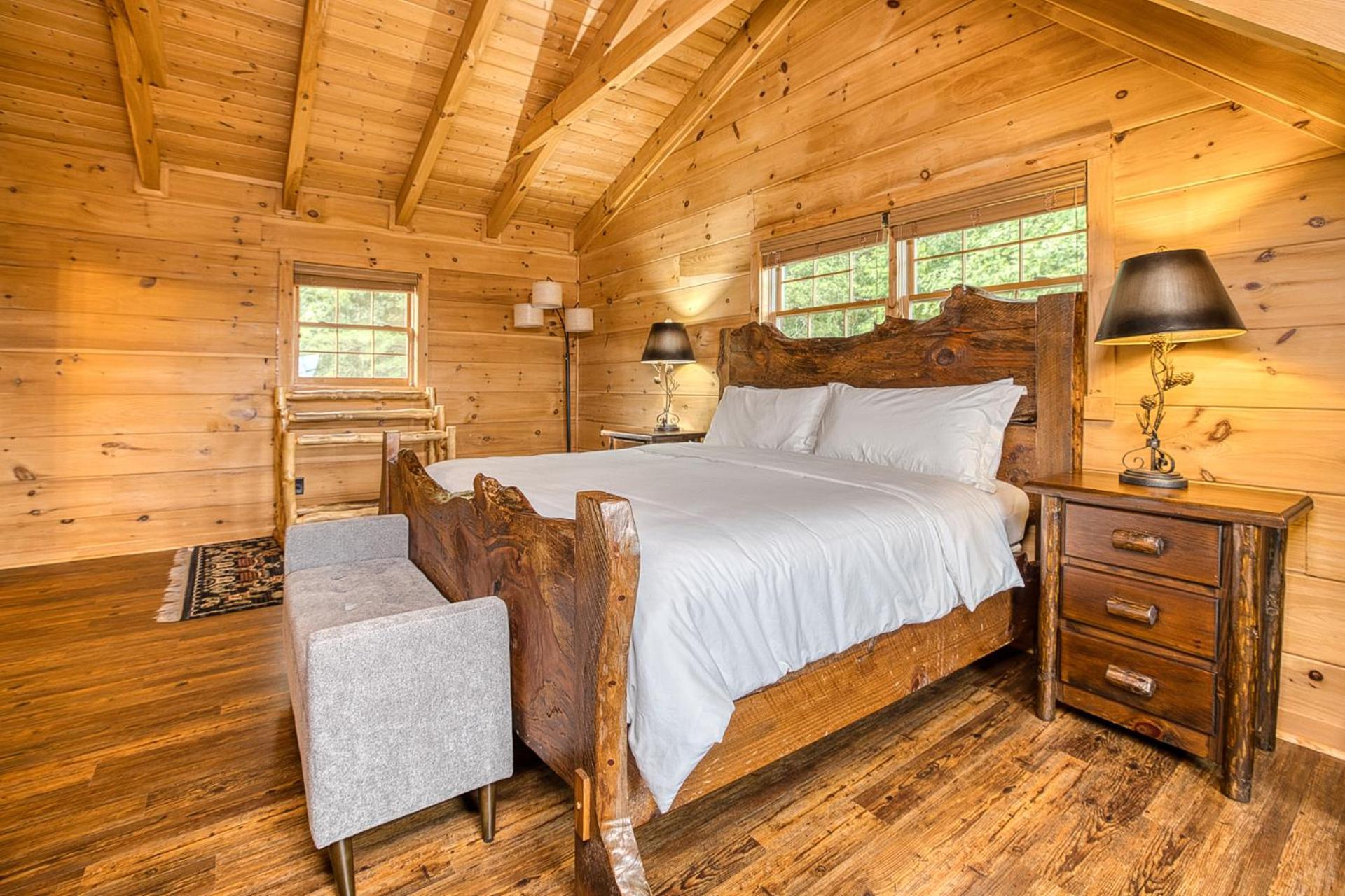 Sky High Lodge By Bk Stays. Large Cabin. Amazing Views. Game Room. Jacuzzi. Six Bedrooms. Sleeps 12 Blue Ridge Eksteriør billede