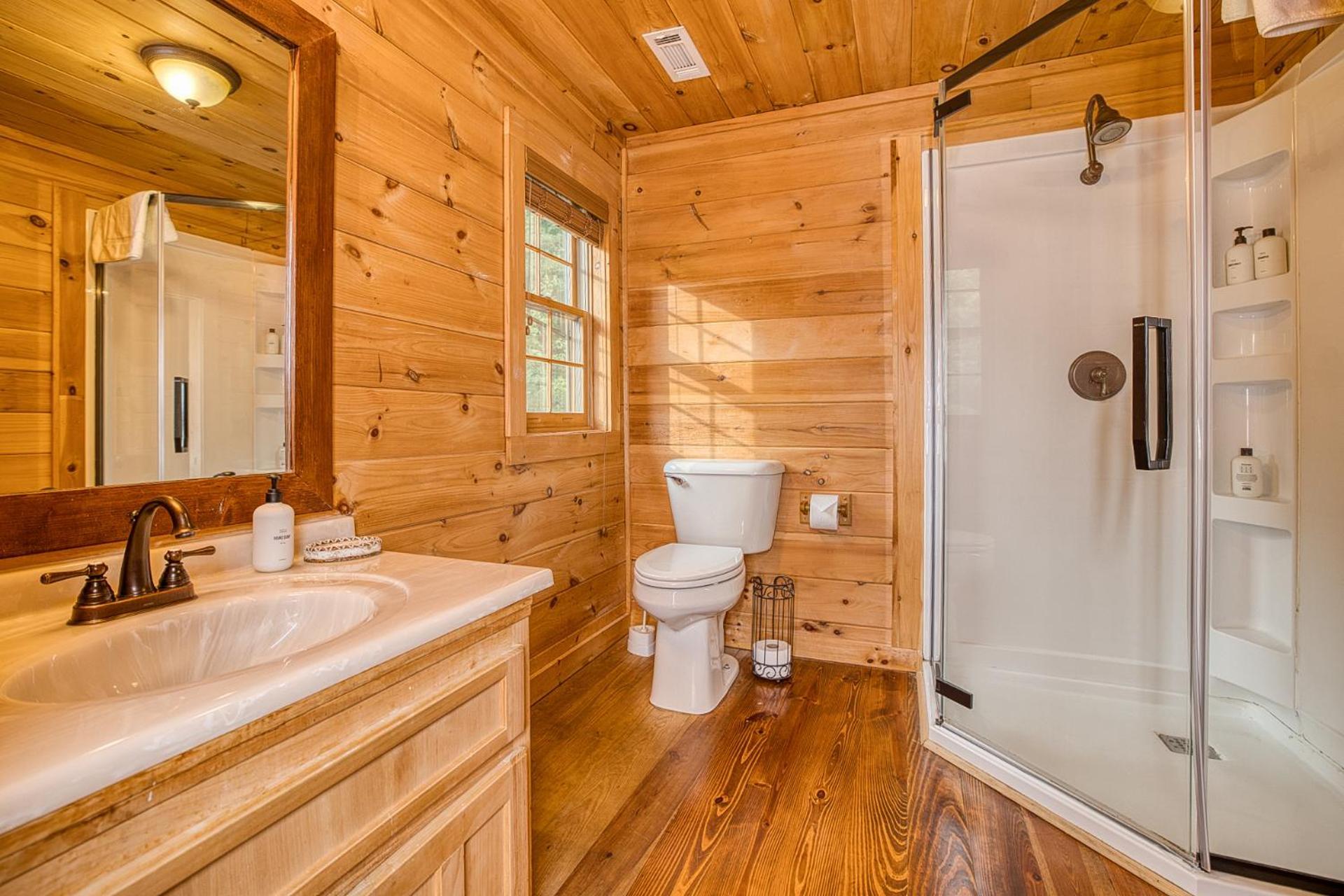 Sky High Lodge By Bk Stays. Large Cabin. Amazing Views. Game Room. Jacuzzi. Six Bedrooms. Sleeps 12 Blue Ridge Eksteriør billede